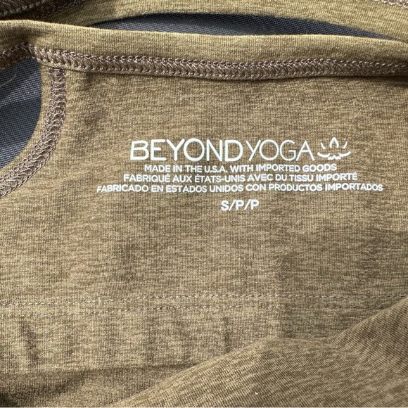 Beyond Yoga Spacedye Racerback Cropped Tank - Picture 3 of 4